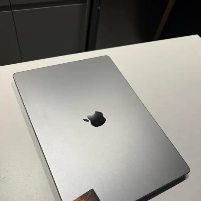 MacBook Pro 16" M2 Pro (2023) 16GB RAM 1TB SSD