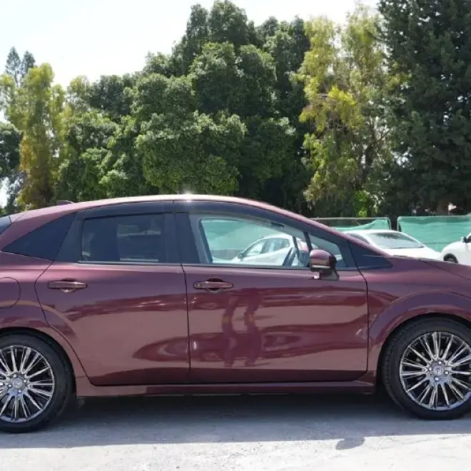 Nissan Aura