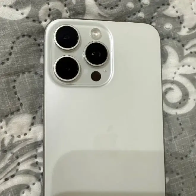 iPhone 15 Pro Max