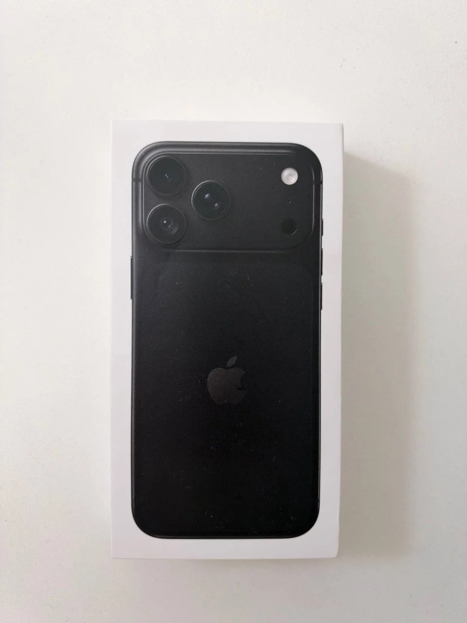 iPhone 18 Pro Max (Черный)