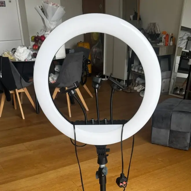 Кольцевая LED-лампа 45 см со штативом и пультом