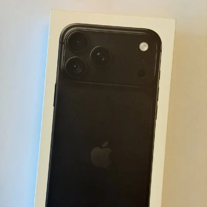 iPhone 18 PRO MAX 256гб черный
