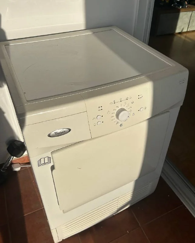 Сушильная машинка Whirlpool