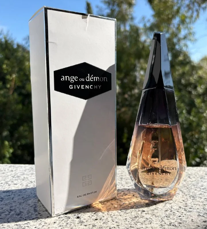 Парфюм Givenchy Ange ou Démon